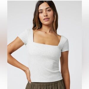 NWT! Vuori scoop back square neck ribbed top tee Heather gray size small